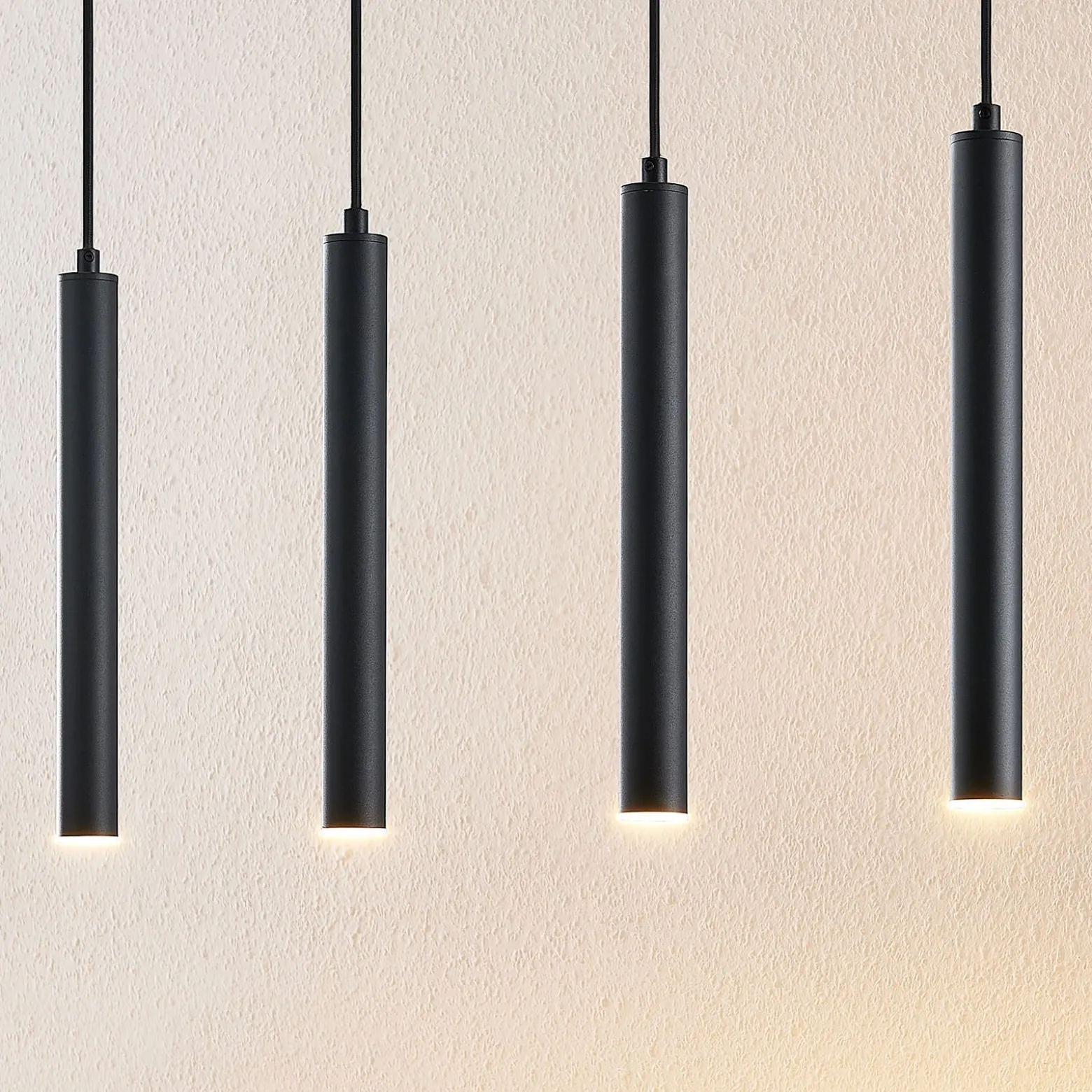 Arcchio LED-Hängeleuchte Kammeron, schwarz, Metall, 80 cm