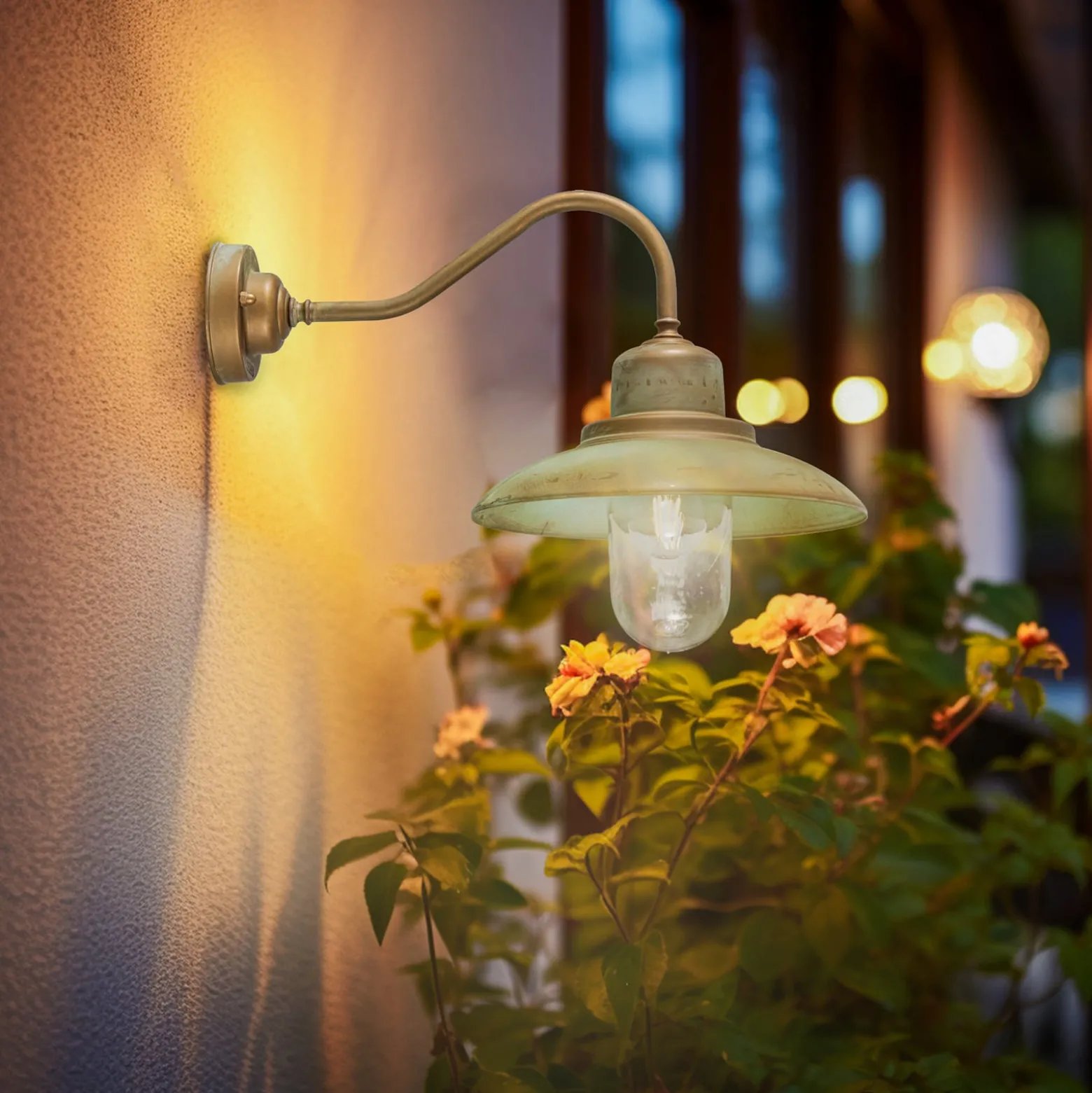 Außenwandleuchte Patio, messing-kupfer antikisiert