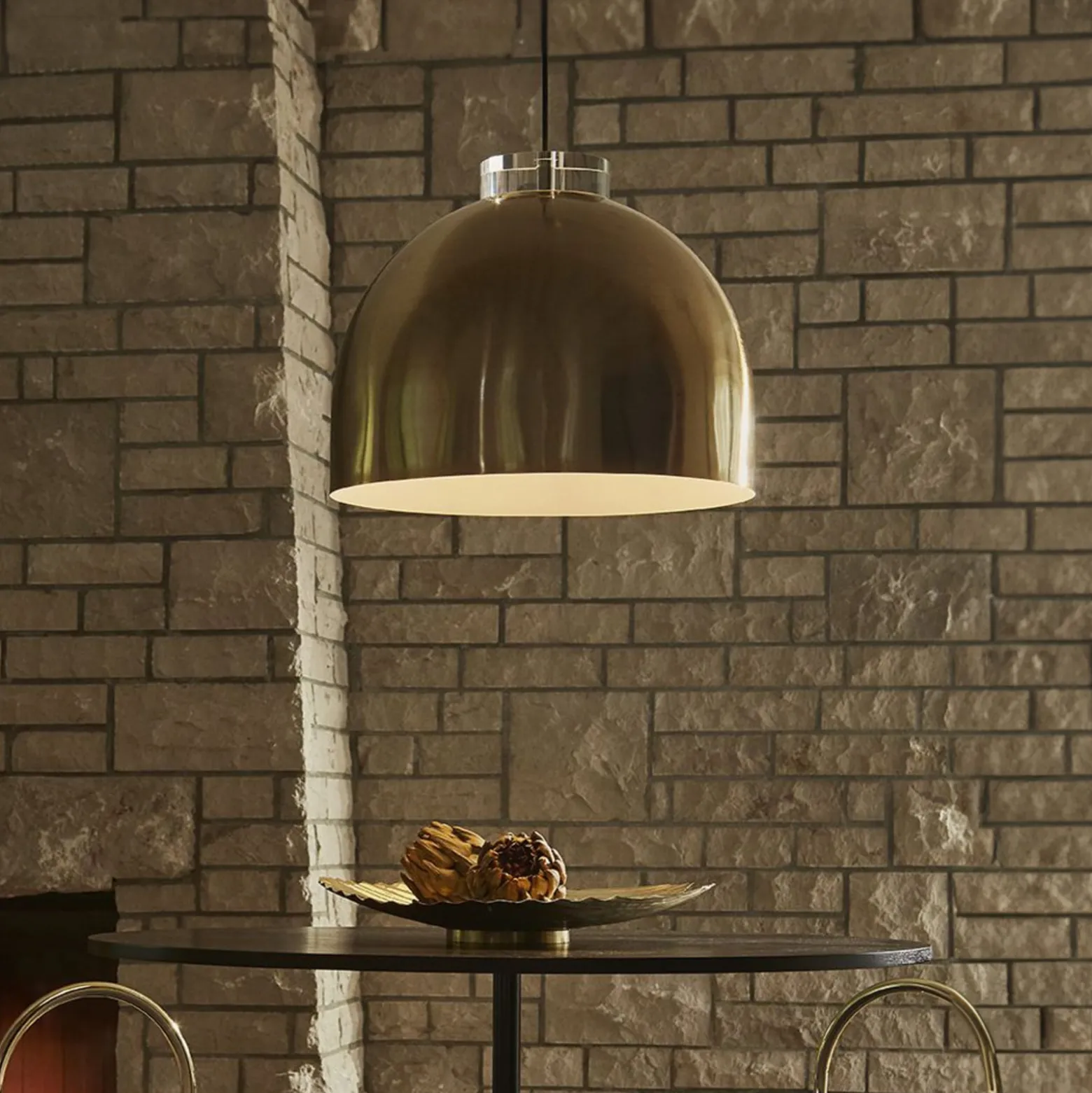 AYTM Hängeleuchte Luceo, rund, gold, Ø 45 cm