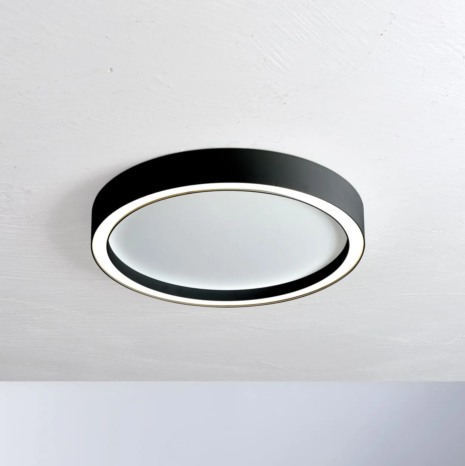 Bopp Aura LED-Deckenleuchte Ø 30cm weiß/schwarz