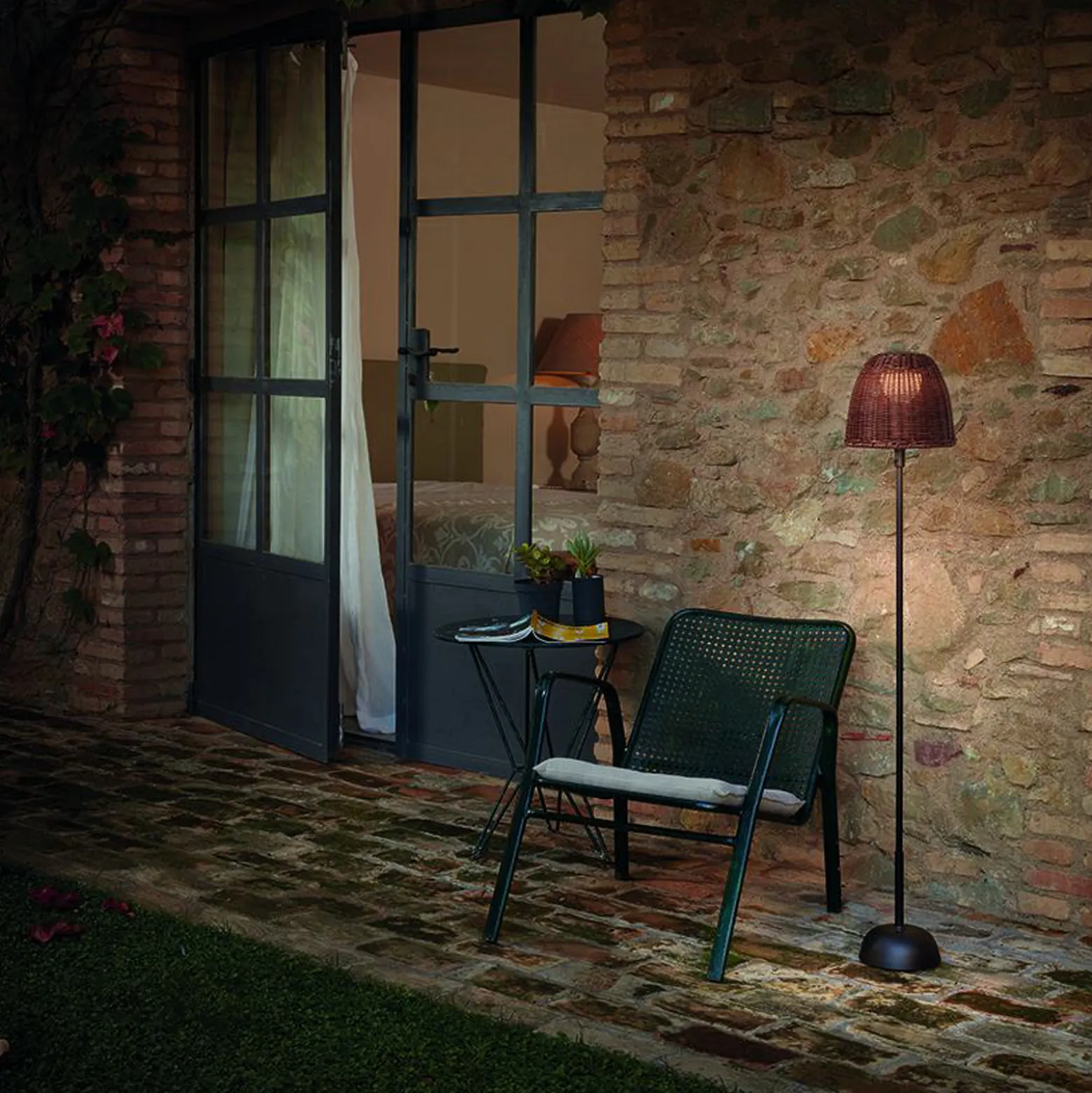 Bover LED-Akku-Stehlampe Atticus 114, grafitbraun/braun