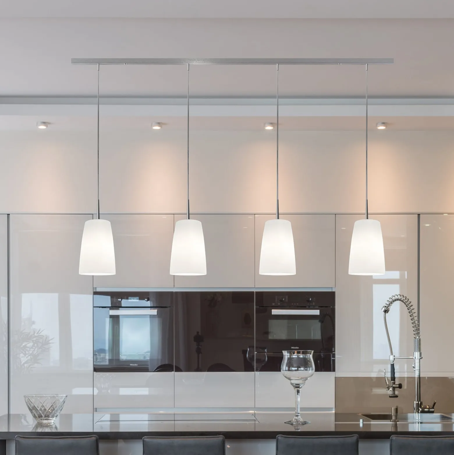 Casablanca Hängelampe Mesa, weiß, Glas, 4-flg., 120 cm, E27