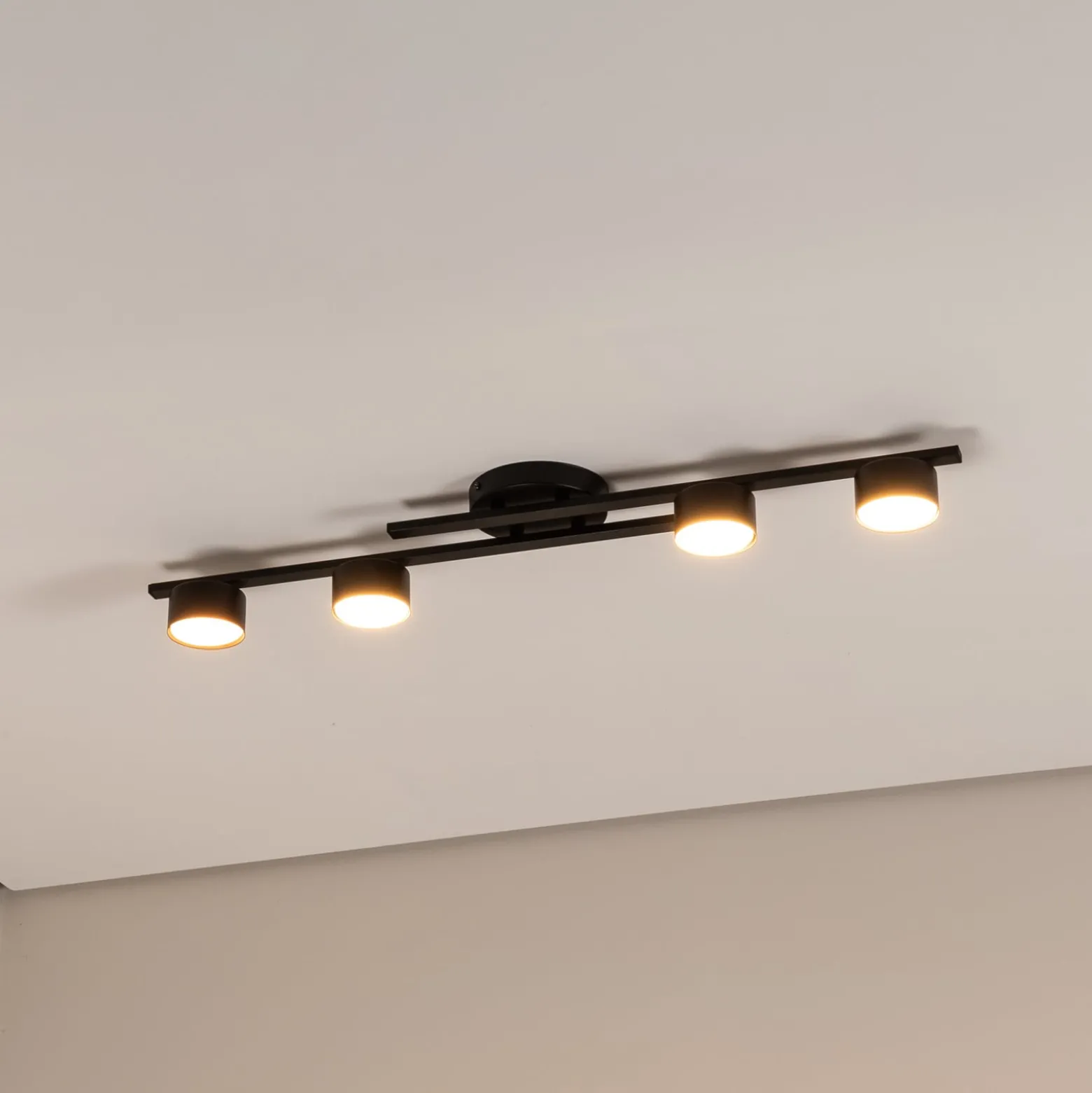 Deckenlampe Fragment, schwarz, Länge 86 cm, Metall, 4-flg.