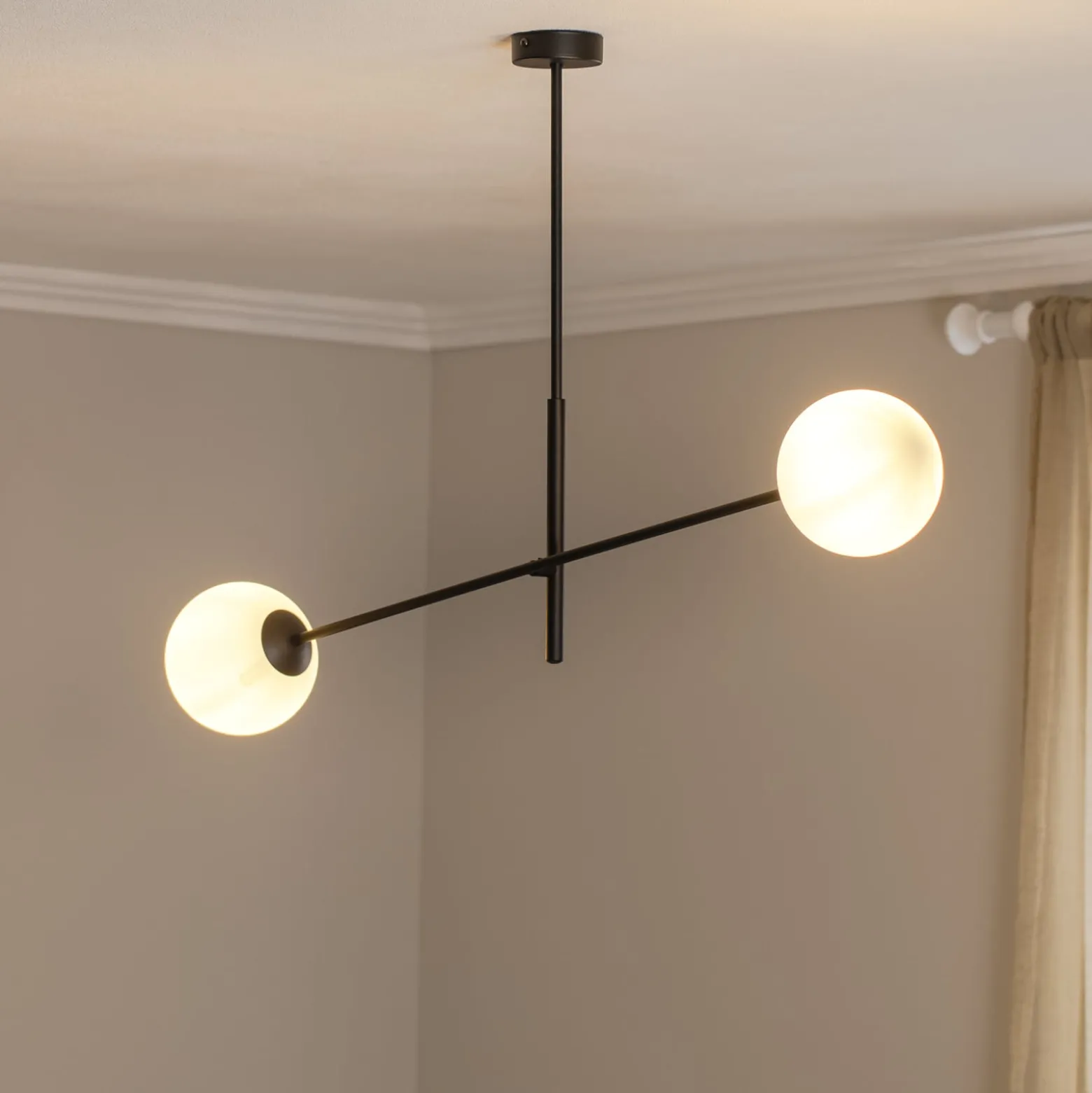 Deckenlampe Linear, schwarz/opal, zweiflammig