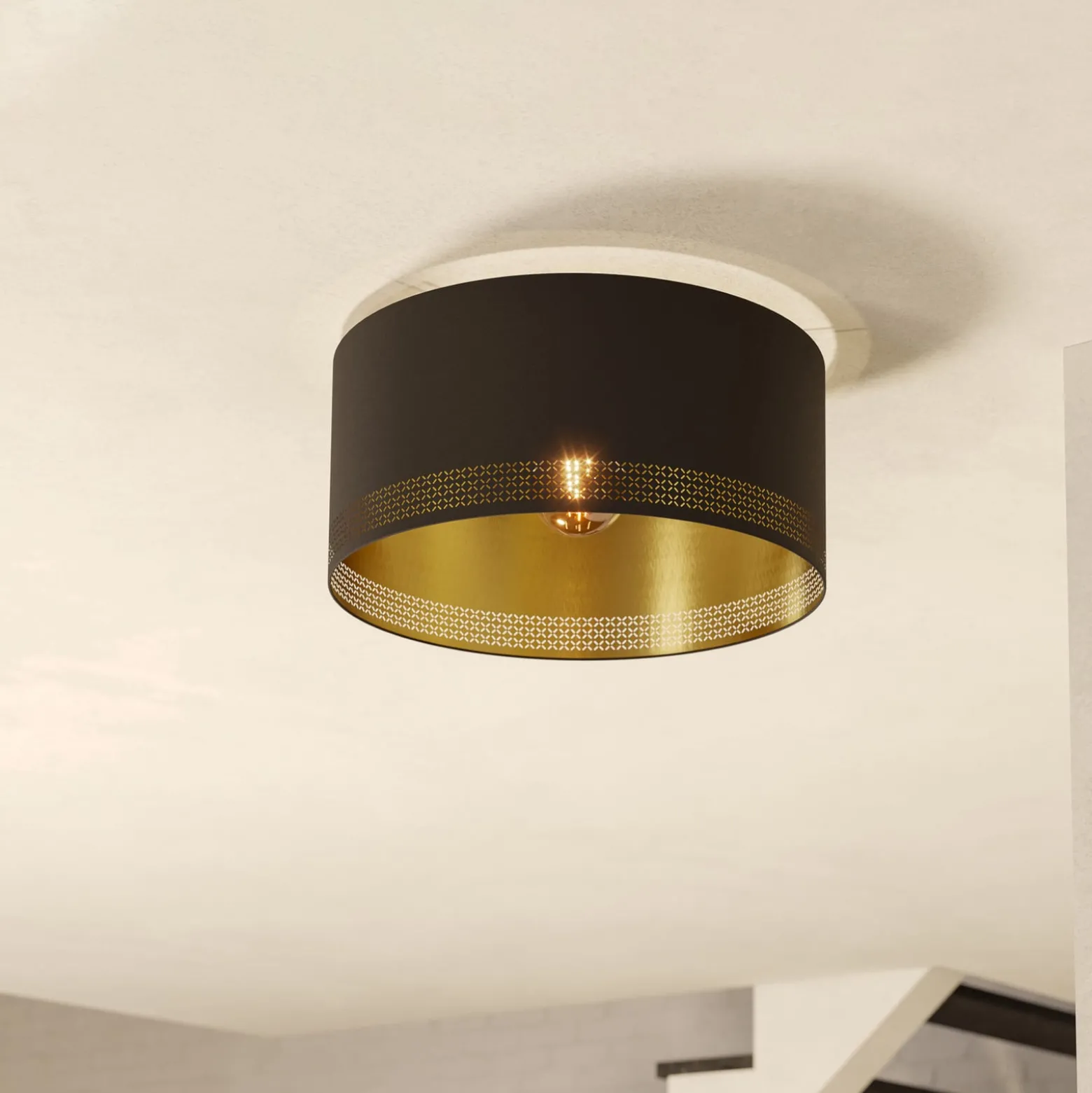 Deckenleuchte Esteperra mit Stanzung schwarz/gold