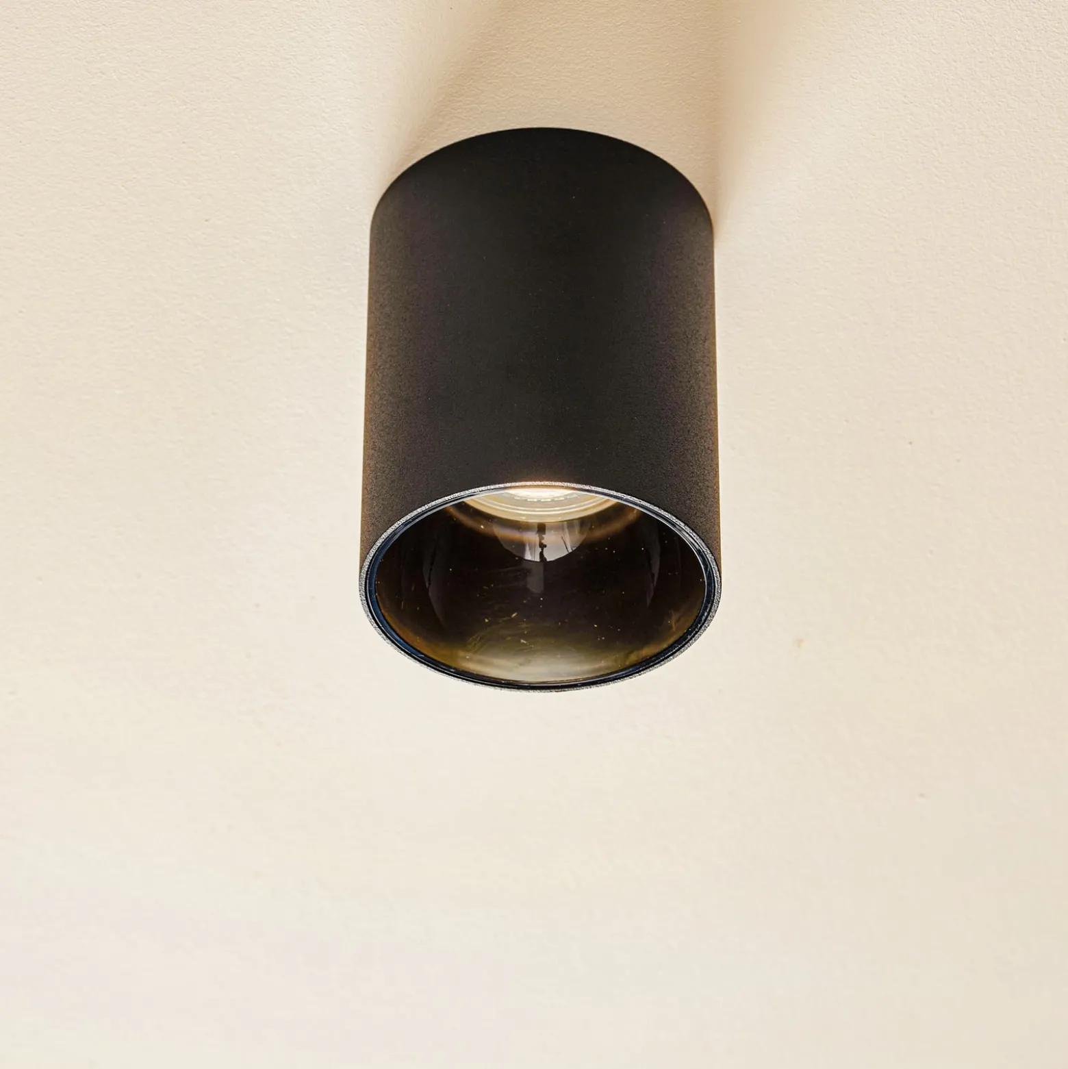 Deckenstrahler Eye Tone in Zylinderform schwarz
