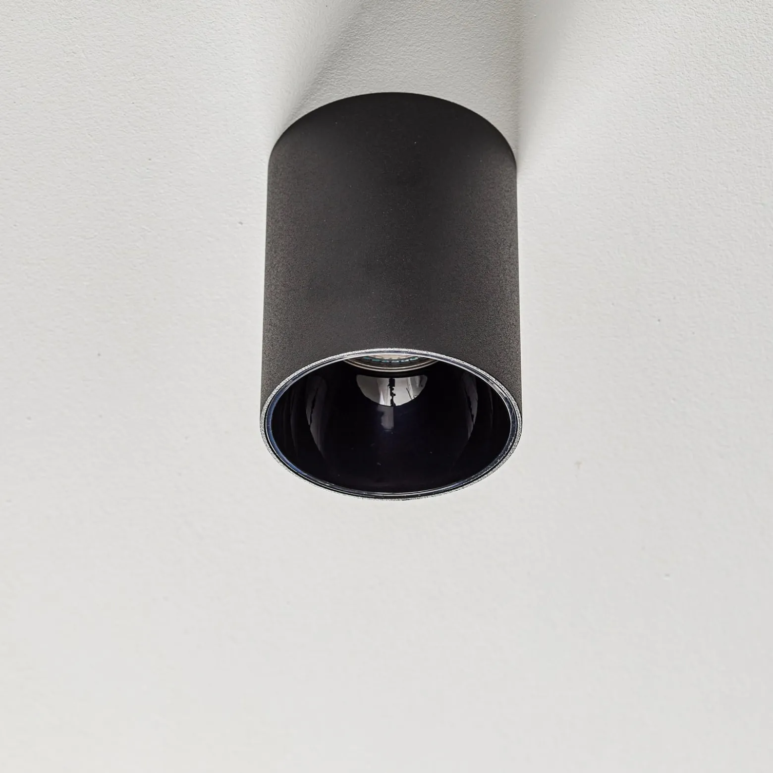 Deckenstrahler Eye Tone in Zylinderform schwarz
