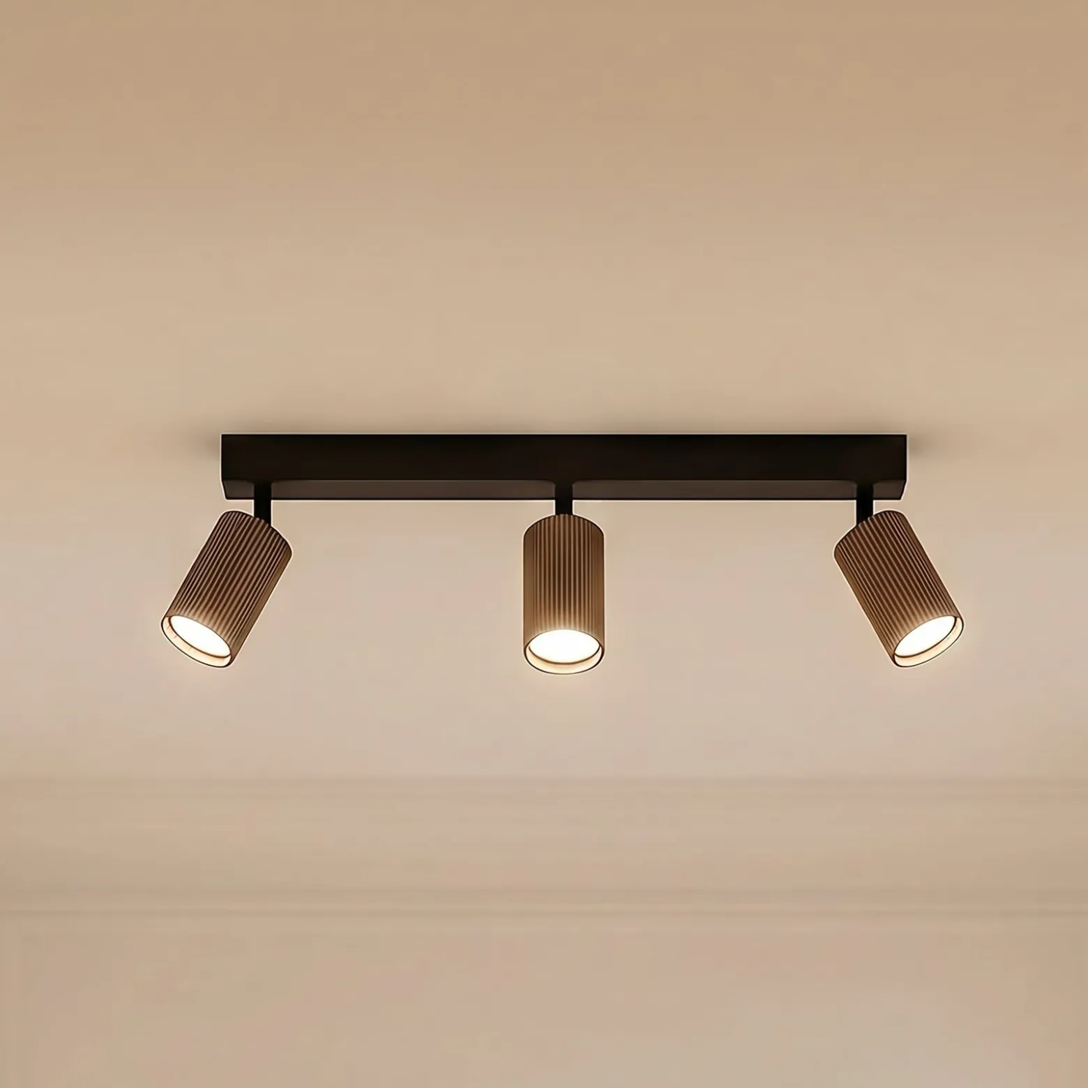 Deckenstrahler Tune, 3-flammig, braun, Metall, Länge 66 cm