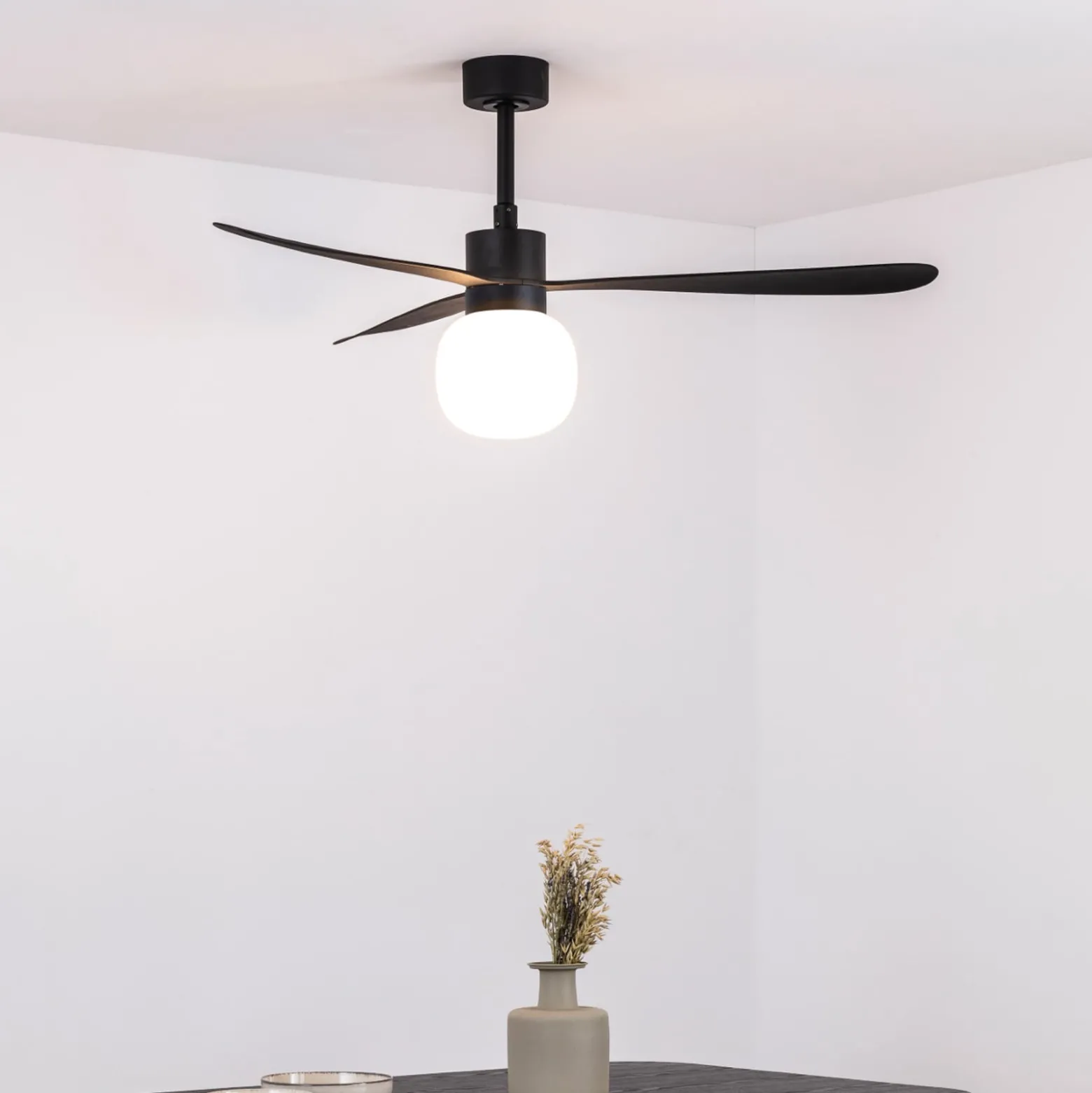 Deckenventilator Amelia Ball LED-Leuchte, schwarz