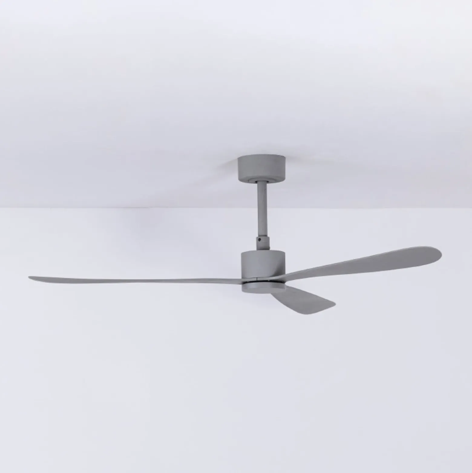 Deckenventilator Amelia, DC-Motor, 3 Flügel, grau