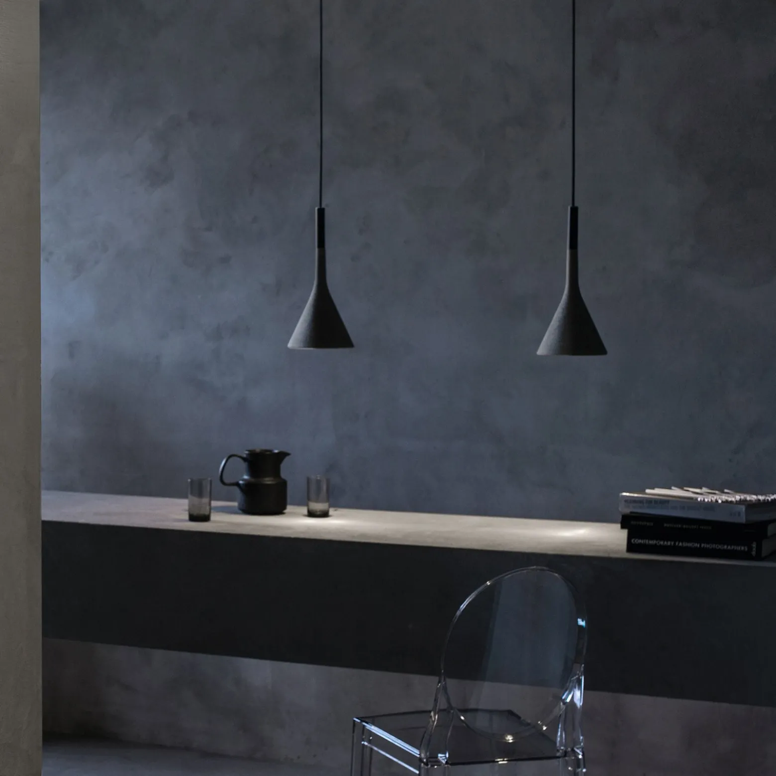 Foscarini Aplomb Mini Hängeleuchte aus Beton, grau