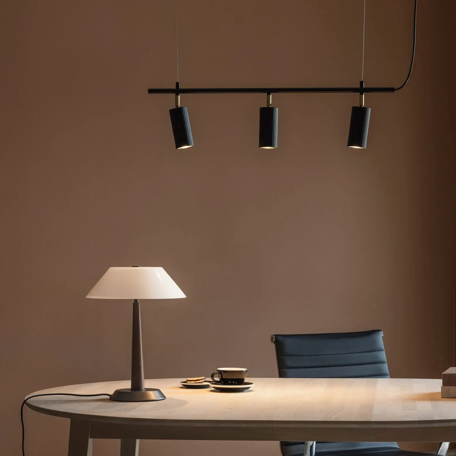 Globen Lighting Pendellampe Hubble 3 schwarz Länge 75 cm 3fl