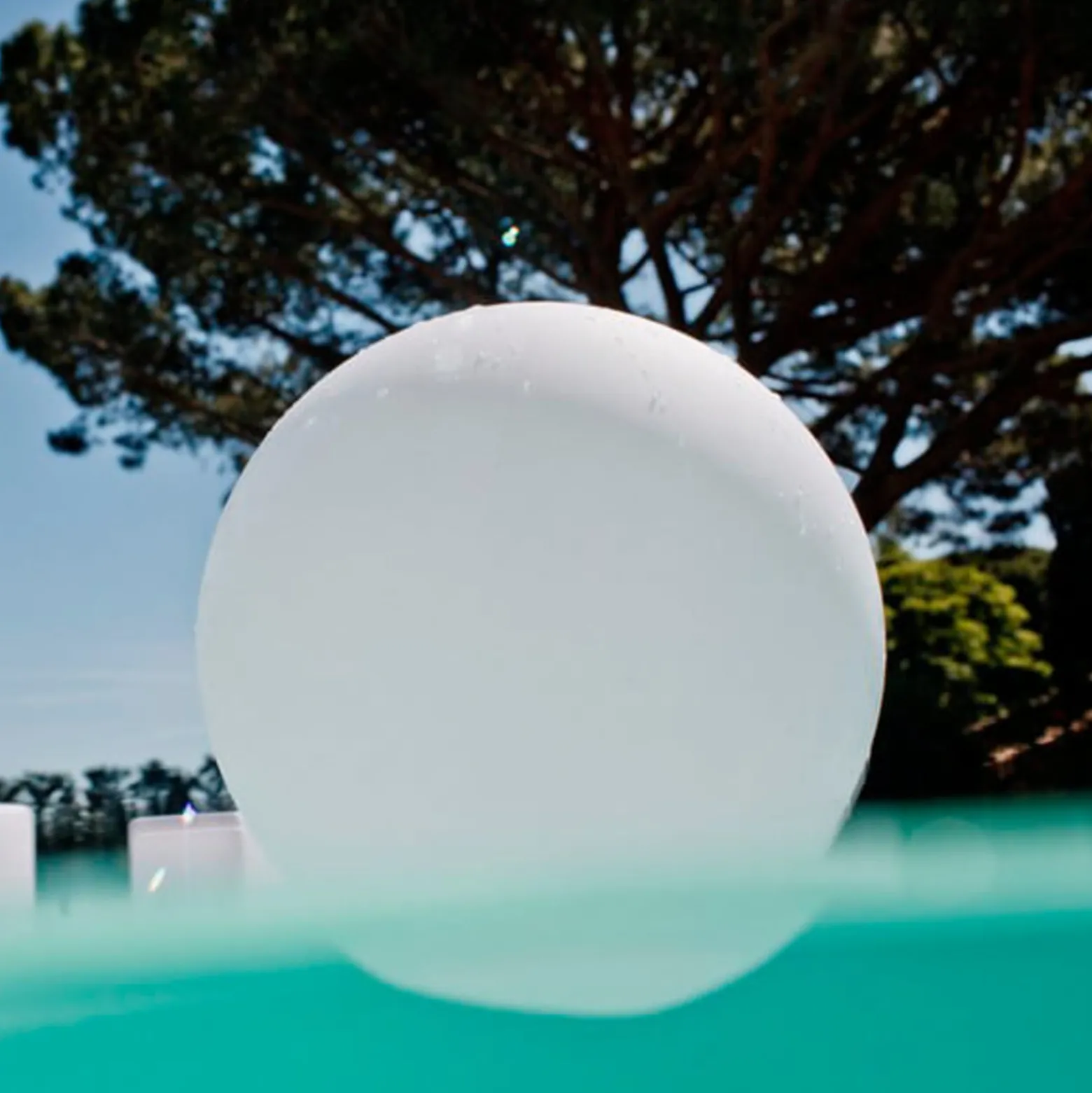 Globe - schwimmfähige LED-Dekorationslampe