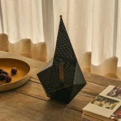 Gubi Akku-Tischleuchte Bagdad, schwarz, Höhe 36 cm