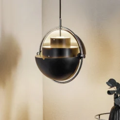 GUBI Hängeleuchte Multi-Lite, Ø 27 cm, chrom/schwarz