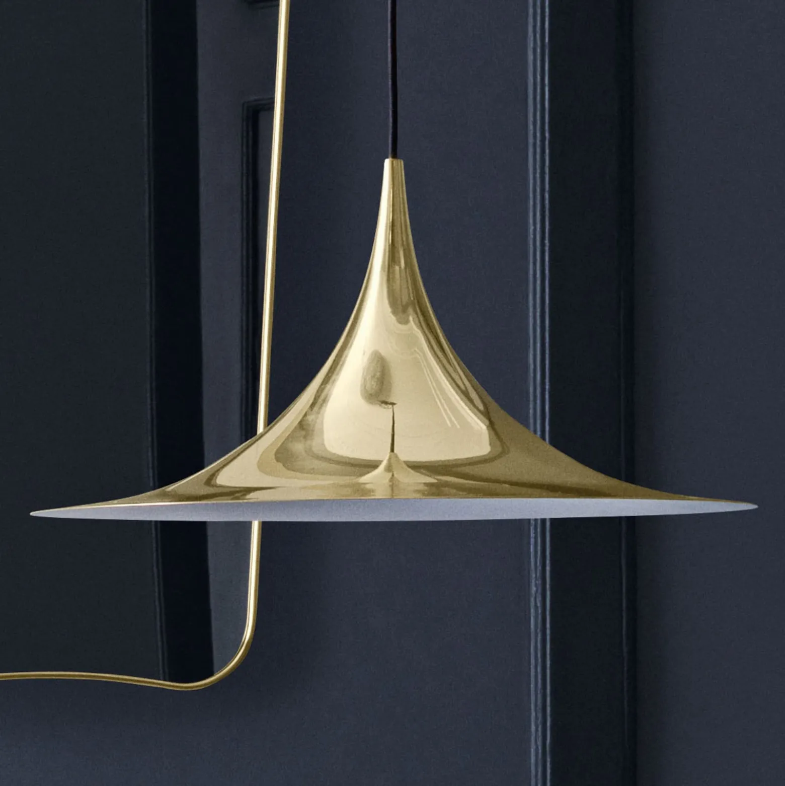 GUBI Hängeleuchte Semi, Ø 47 cm, messing glänzend