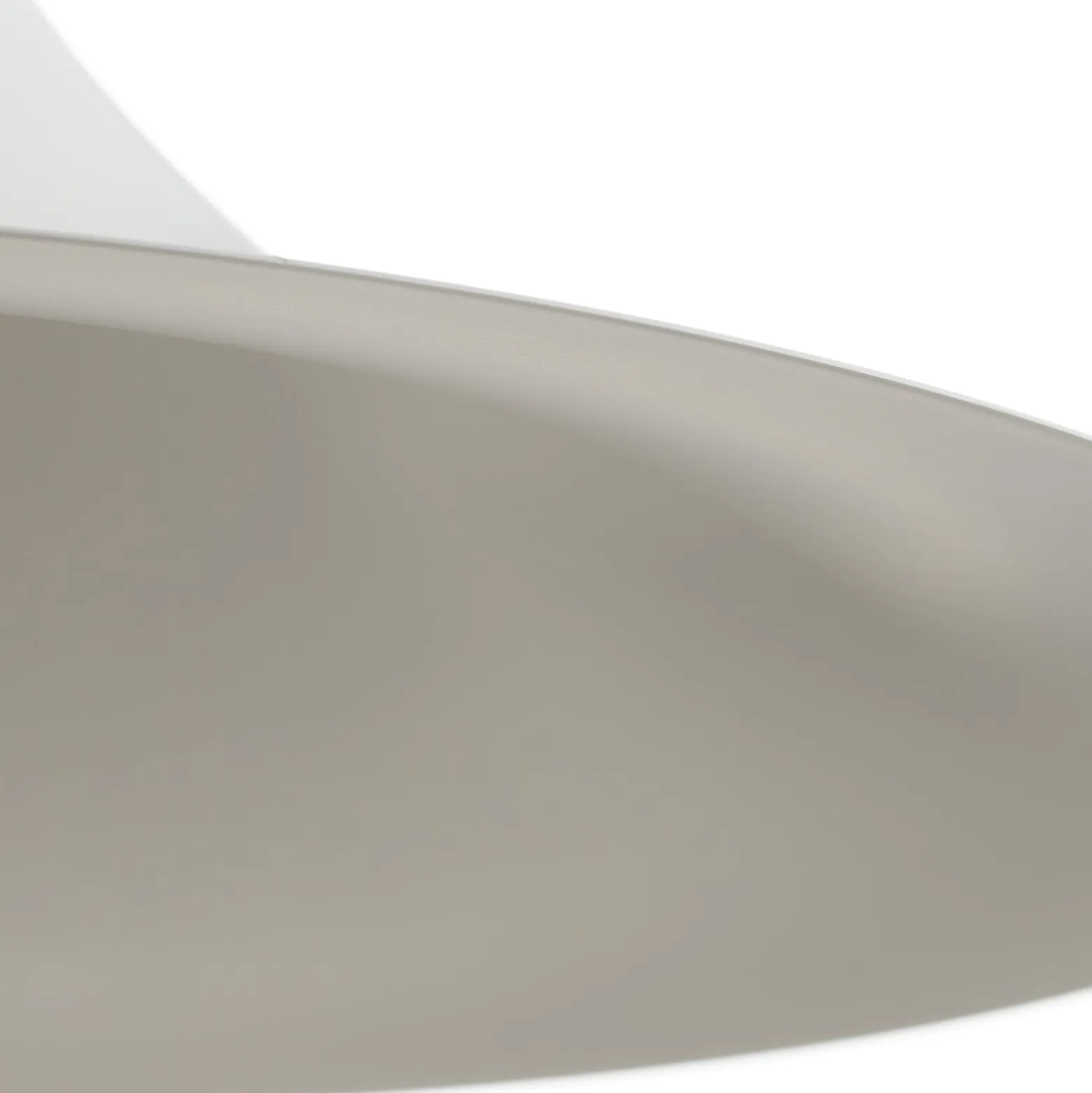 GUBI Hängeleuchte Semi, Ø 47 cm, weiß