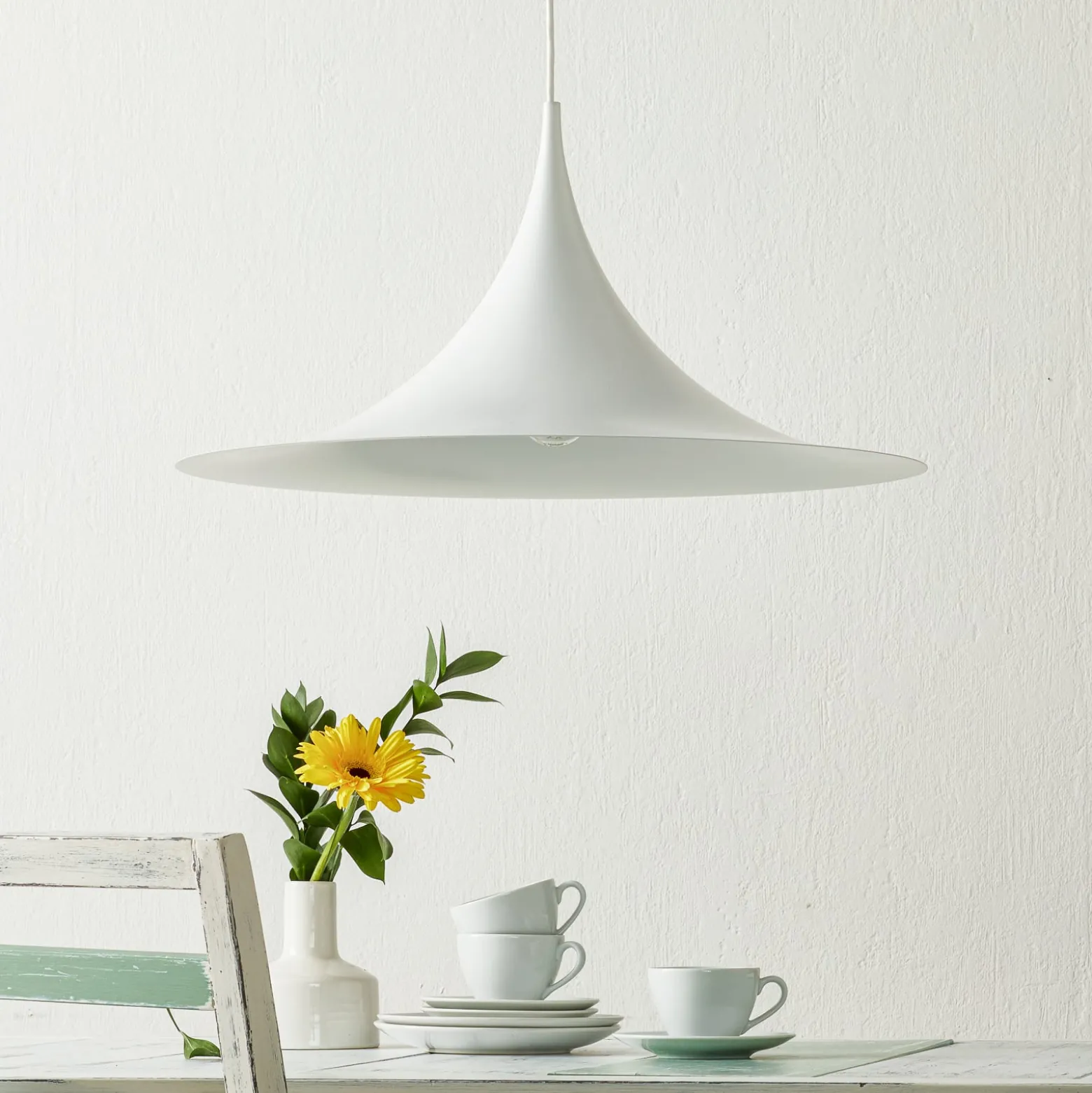 GUBI Hängeleuchte Semi, Ø 60 cm, weiß