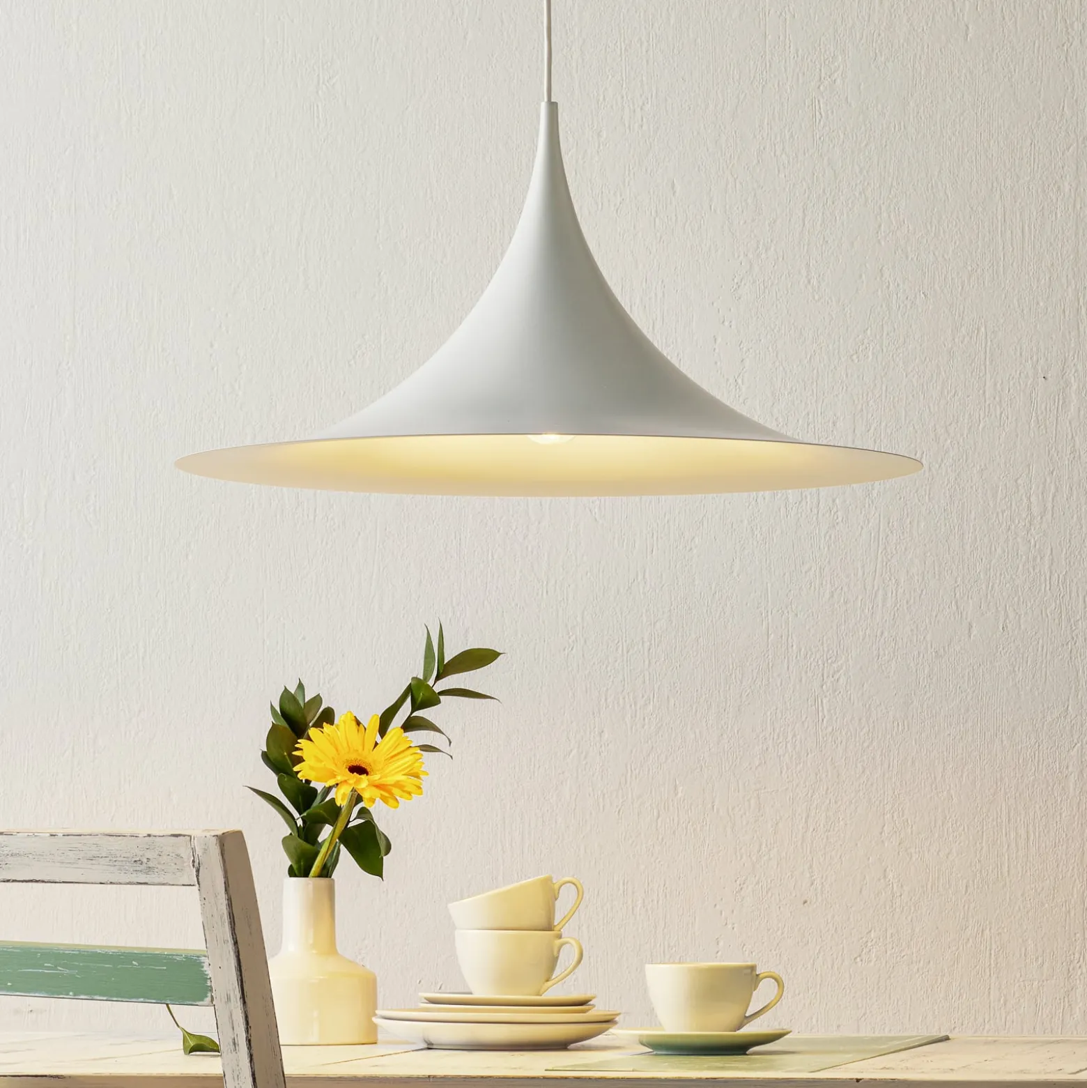 GUBI Hängeleuchte Semi, Ø 60 cm, weiß