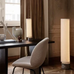 GUBI Unbound LED-Tischlampe canvas