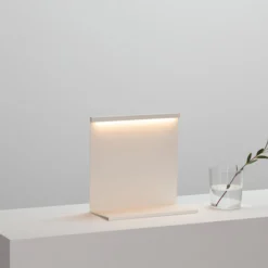 HAY LBM LED-Tischleuchte mit Dimmer, cremeweiß