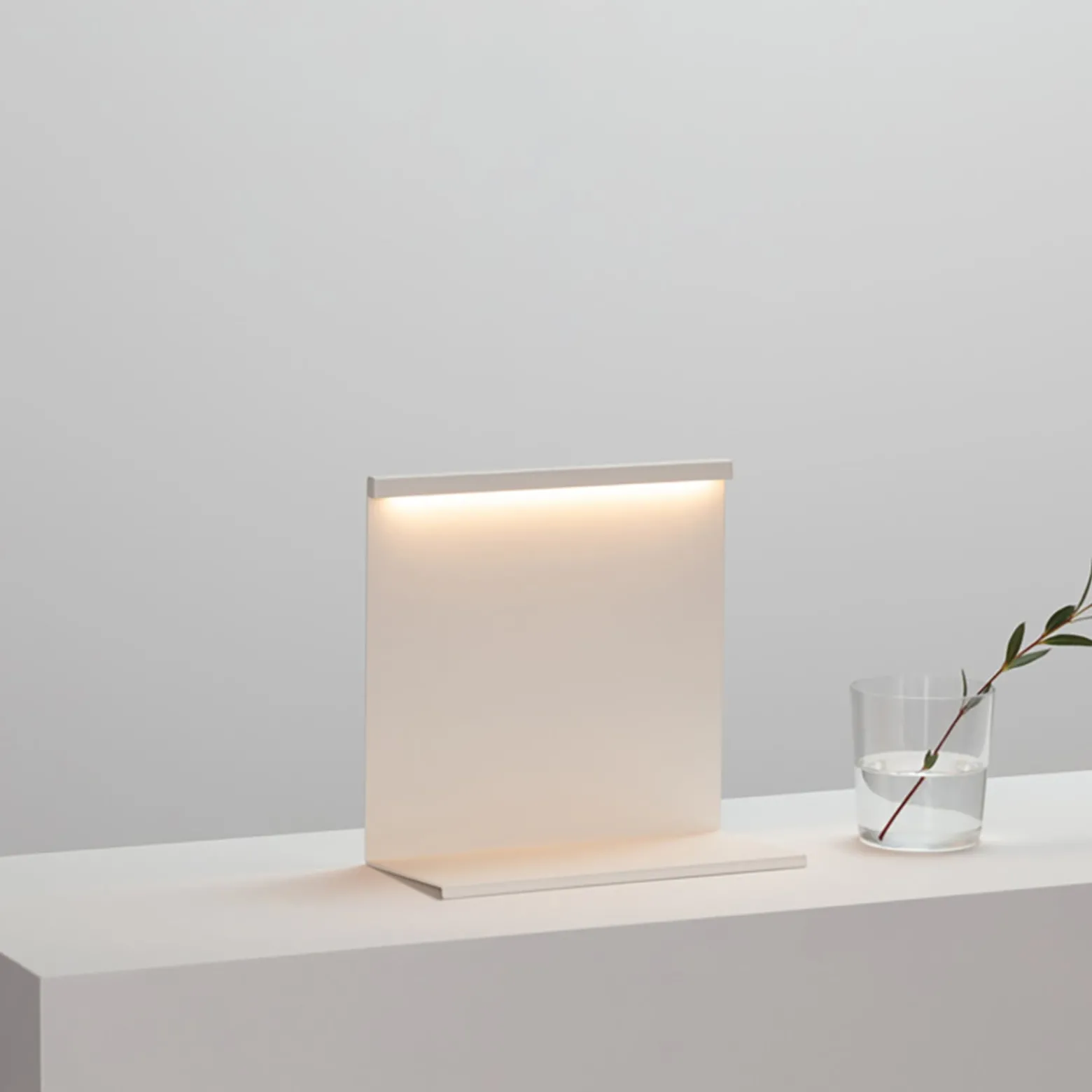 HAY LBM LED-Tischleuchte mit Dimmer, cremeweiß