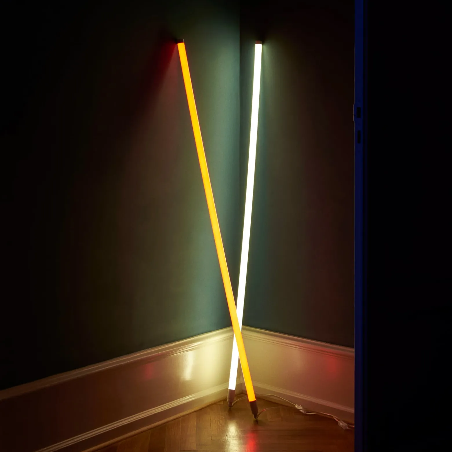 HAY LED-Röhre Neon Tube, gelb, PVC, Länge 1,5 m, Stecker