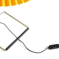 HAY Matin 380 LED-Tischleuchte Plissee, gelb