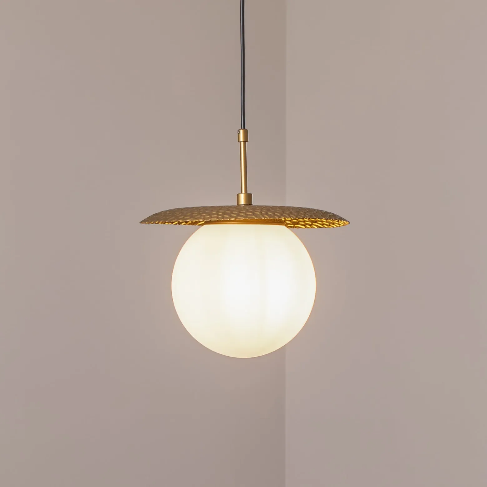 Hängeleuchte Anemon, goldfarben, Glas, Ø 30 cm, E27