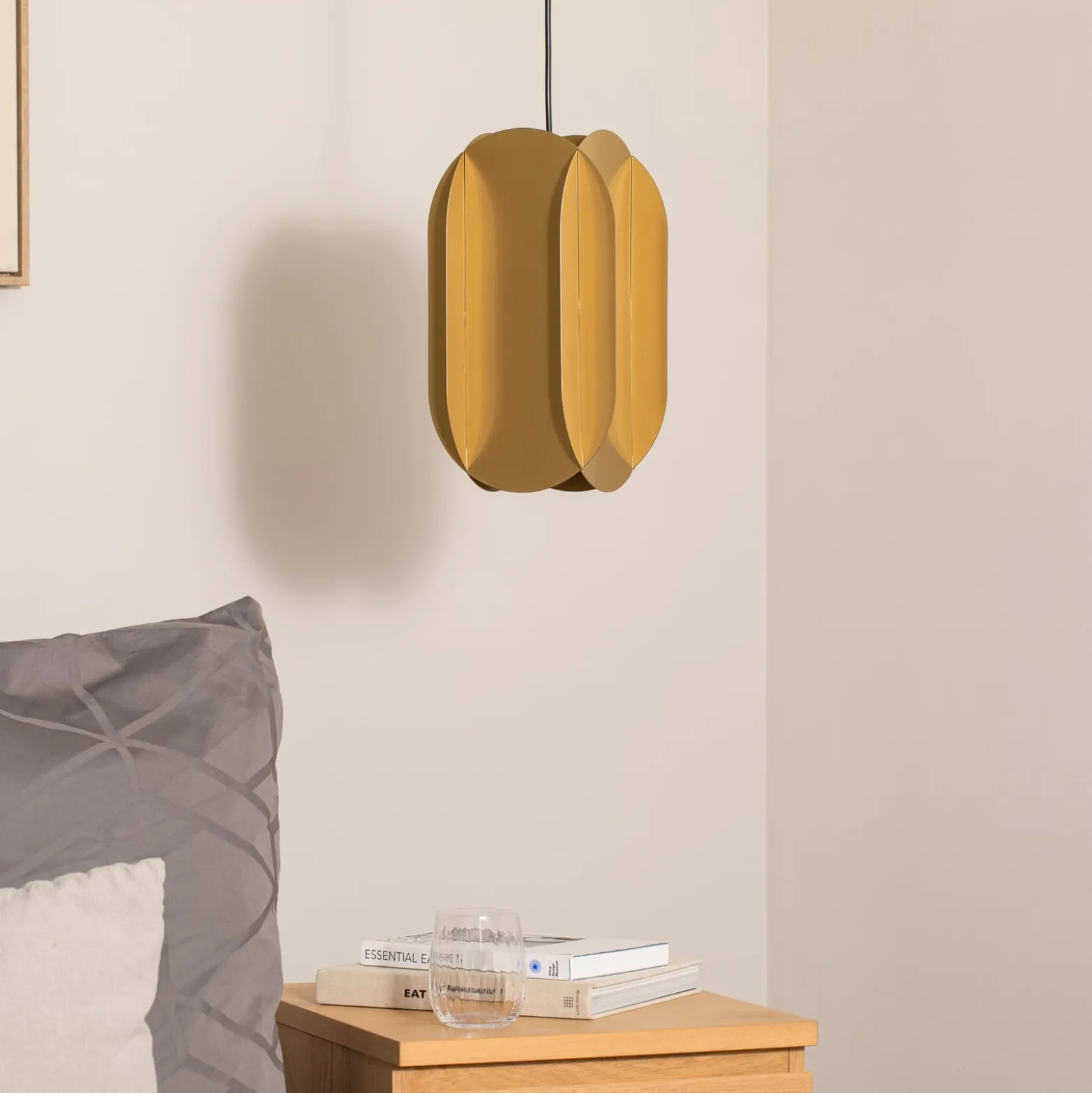 Hängeleuchte Corner, goldfarben, Höhe 35 cm, Metall, E27