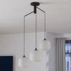 Hängeleuchte Mantunalle, Ø 62 cm, schwarz/weiß, 3-flg.