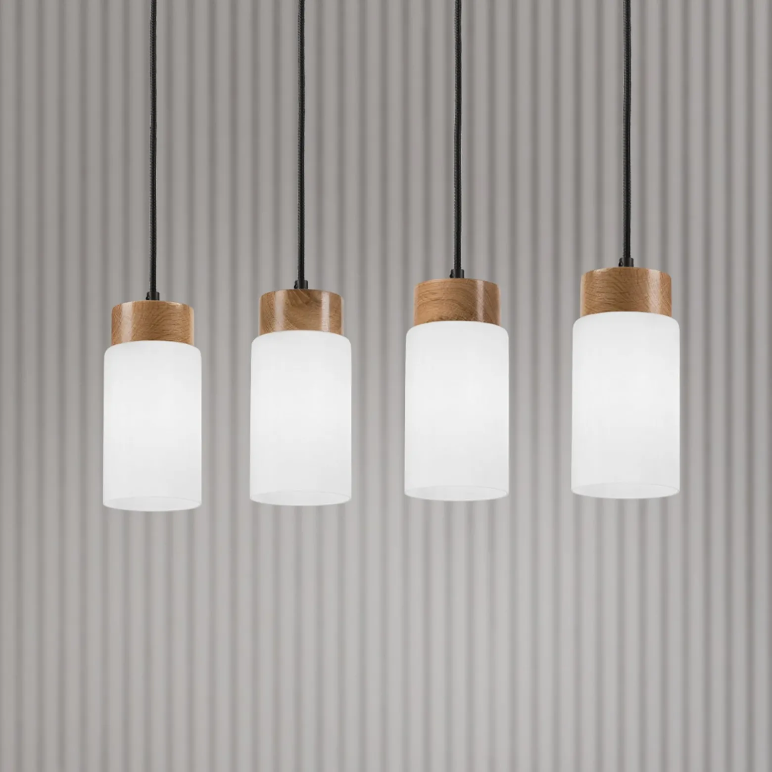 Hängeleuchte Markus, Opalglas/Eichenholz, Länge 80 cm 4-flg.