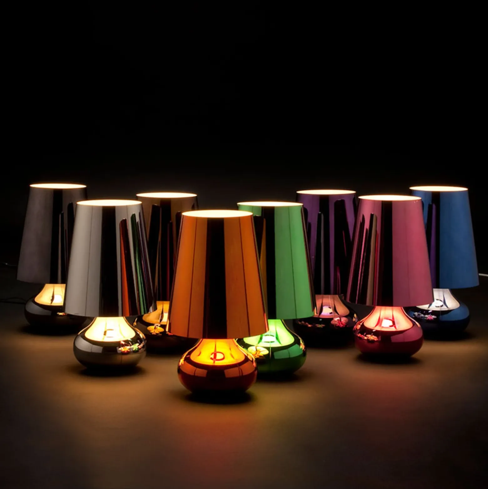 Kartell Cindy LED-Tischleuchte, grau metallic