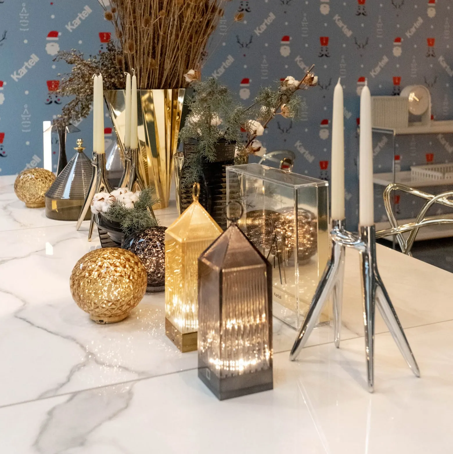 Kartell Lantern LED-Tischleuchte, rauchgrau IP54