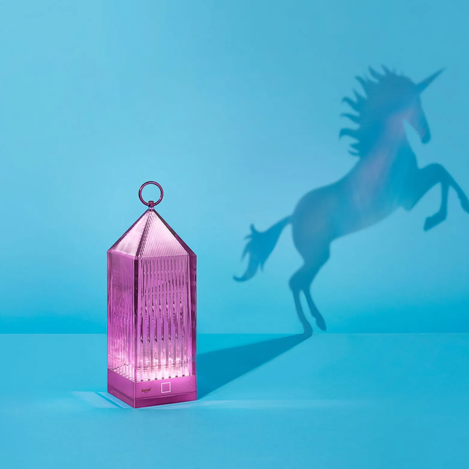 Kartell Lantern LED-Tischleuchte, lilafarben IP54