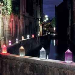 Kartell Lantern LED-Tischleuchte, lilafarben IP54