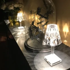 Kartell LED-Akku-Tischlampe Battery, 26cm, transparent, IP54