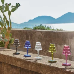 Kartell LED-Akku-Tischlampe Battery, 26cm, transparent, IP54