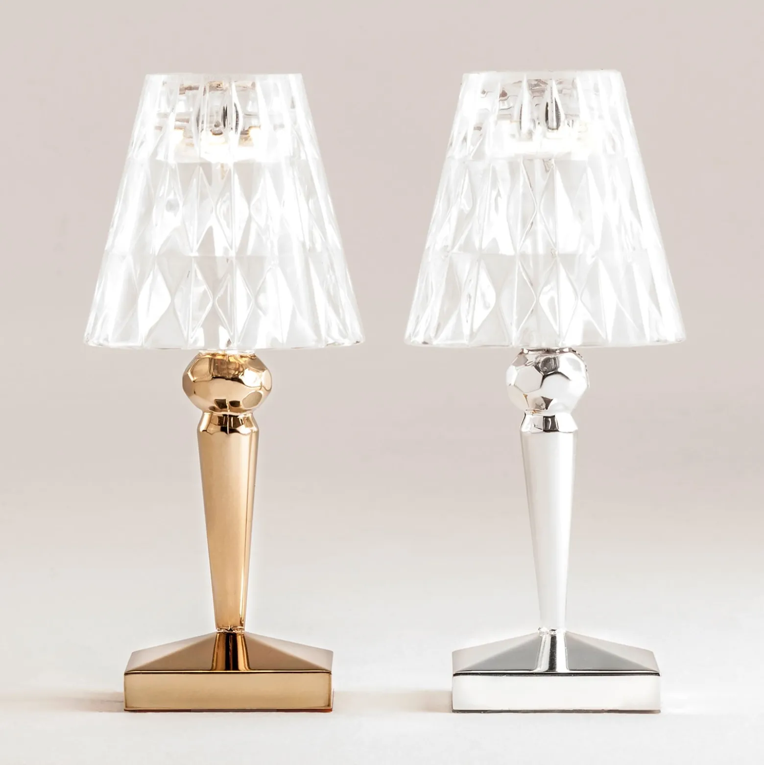 Kartell LED-Akku-Tischlampe Battery, 26 cm, goldfarben, IP54