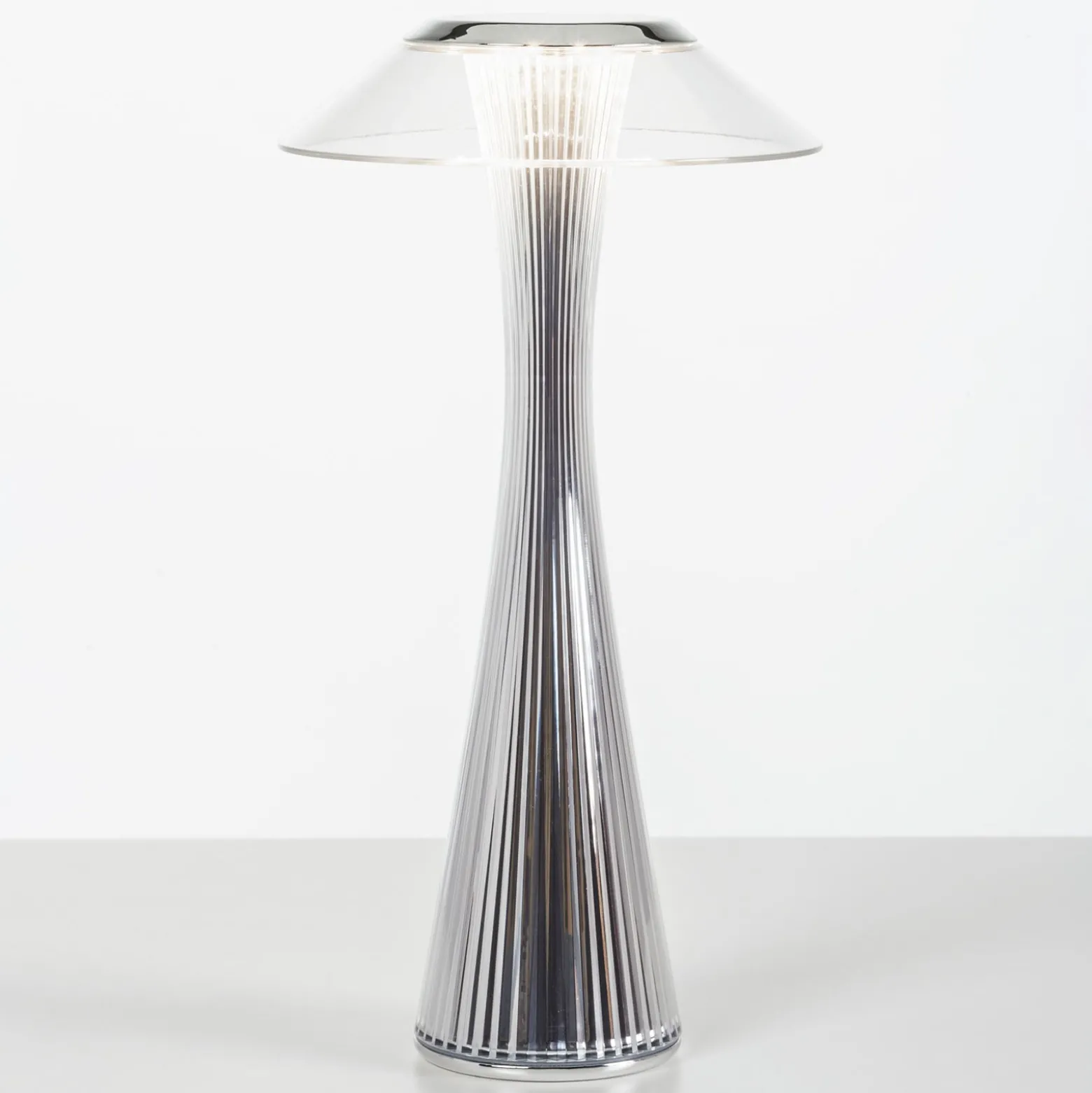 Kartell Outdoor Space - LED-Tischleuchte mit Akku