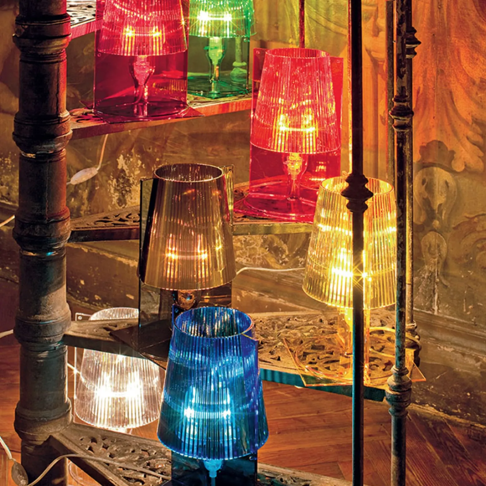 Kartell Take Designer-Tischleuchte, olivgrün