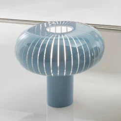 Kartell Tischleuchte Teresa Special Edition, hellblau, Ø50cm