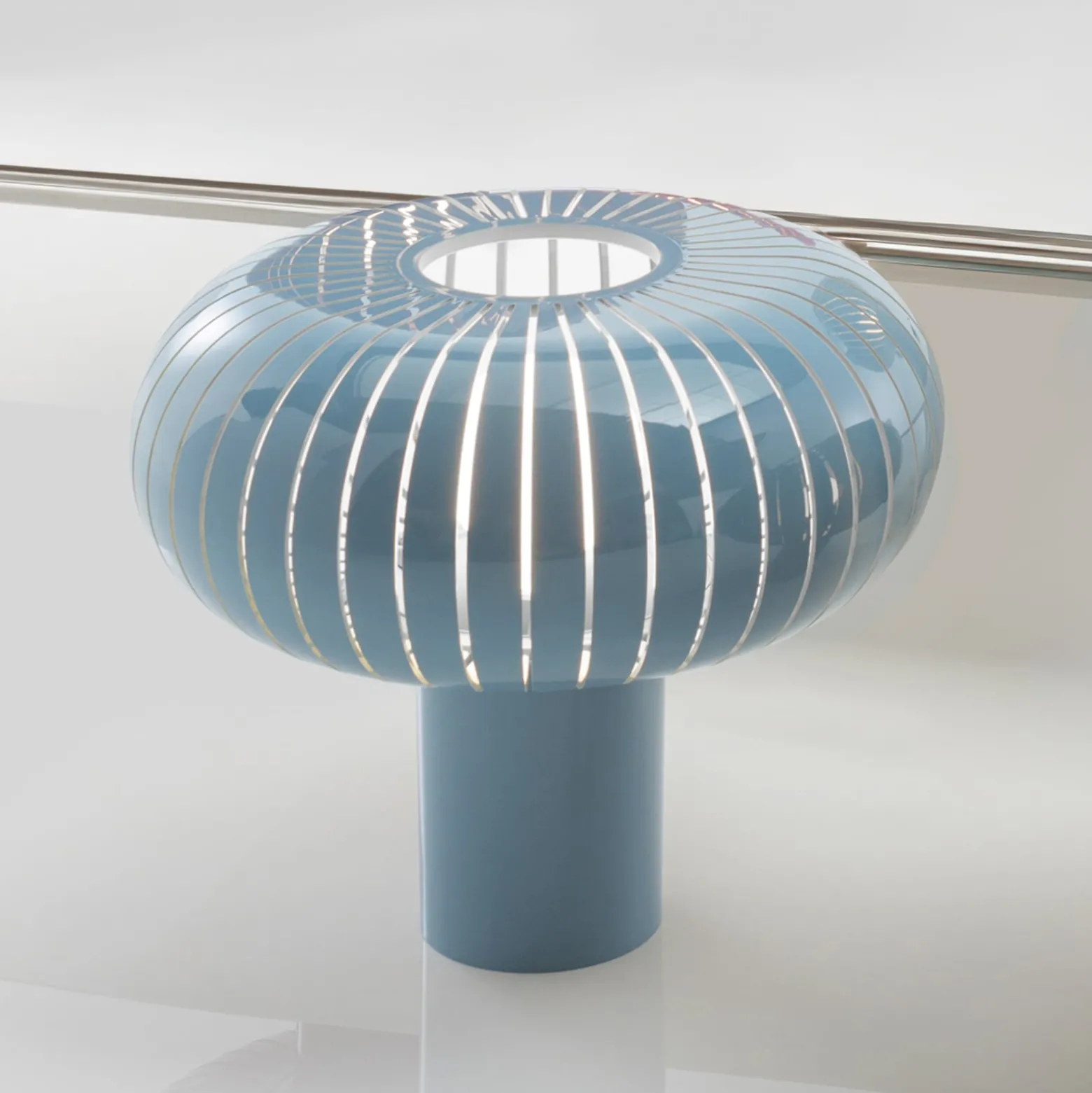 Kartell Tischleuchte Teresa Special Edition, hellblau, Ø50cm