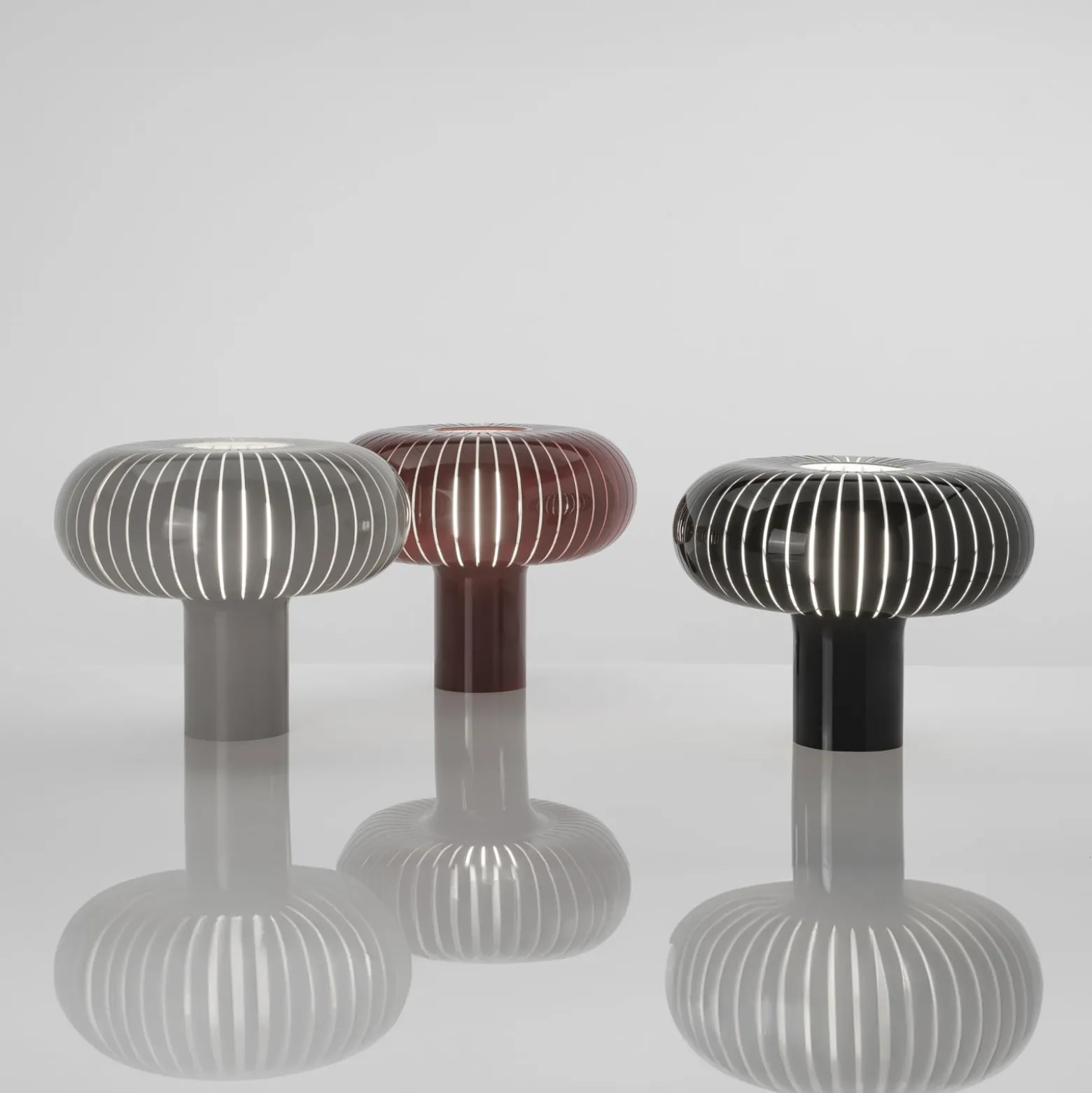 Kartell Tischleuchte Teresa, burgunderrot, Ø 50 cm, PMMA