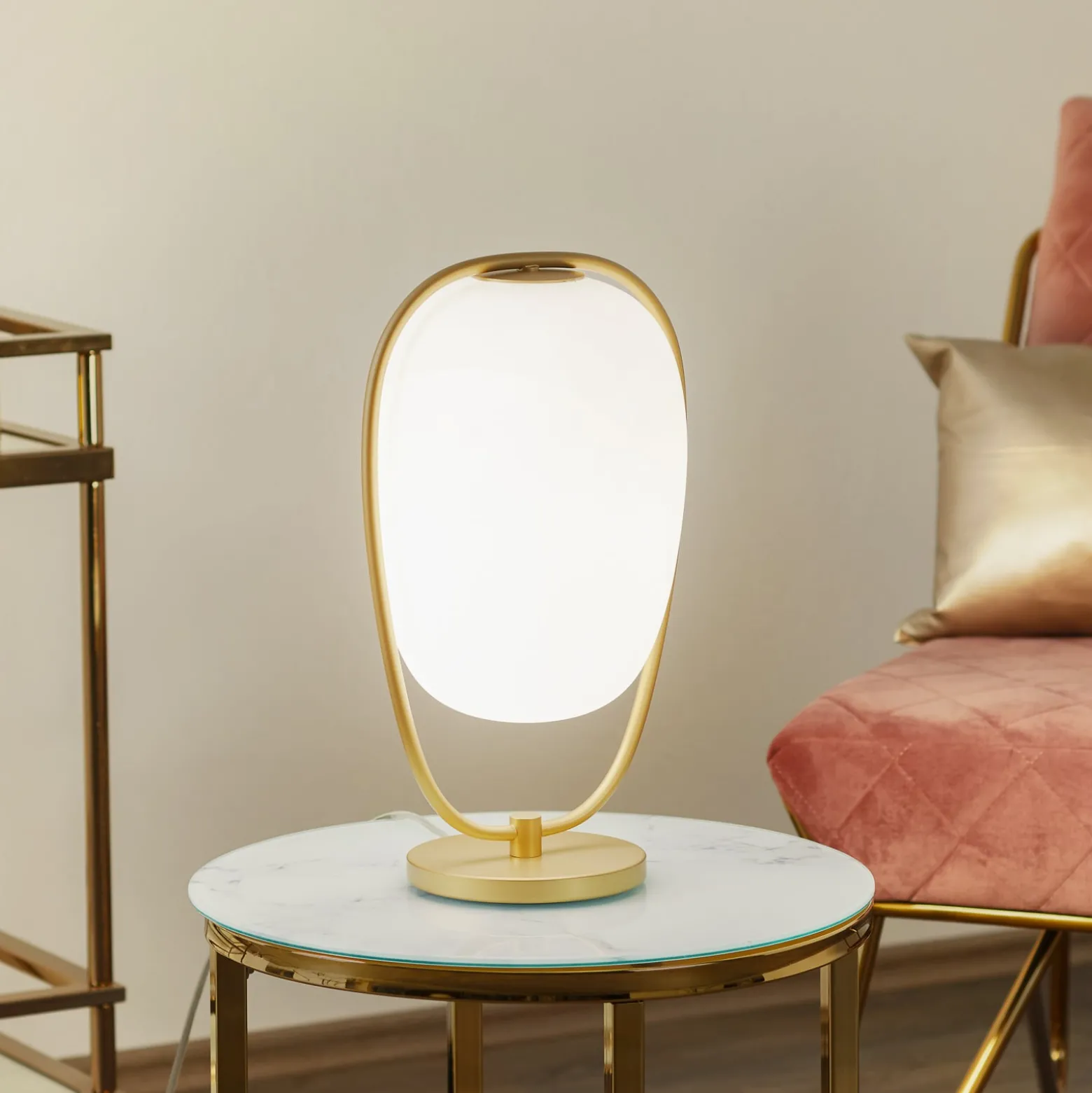 kdln Tischlampe Lannà, weiß/gold, Höhe 40 cm, Glas