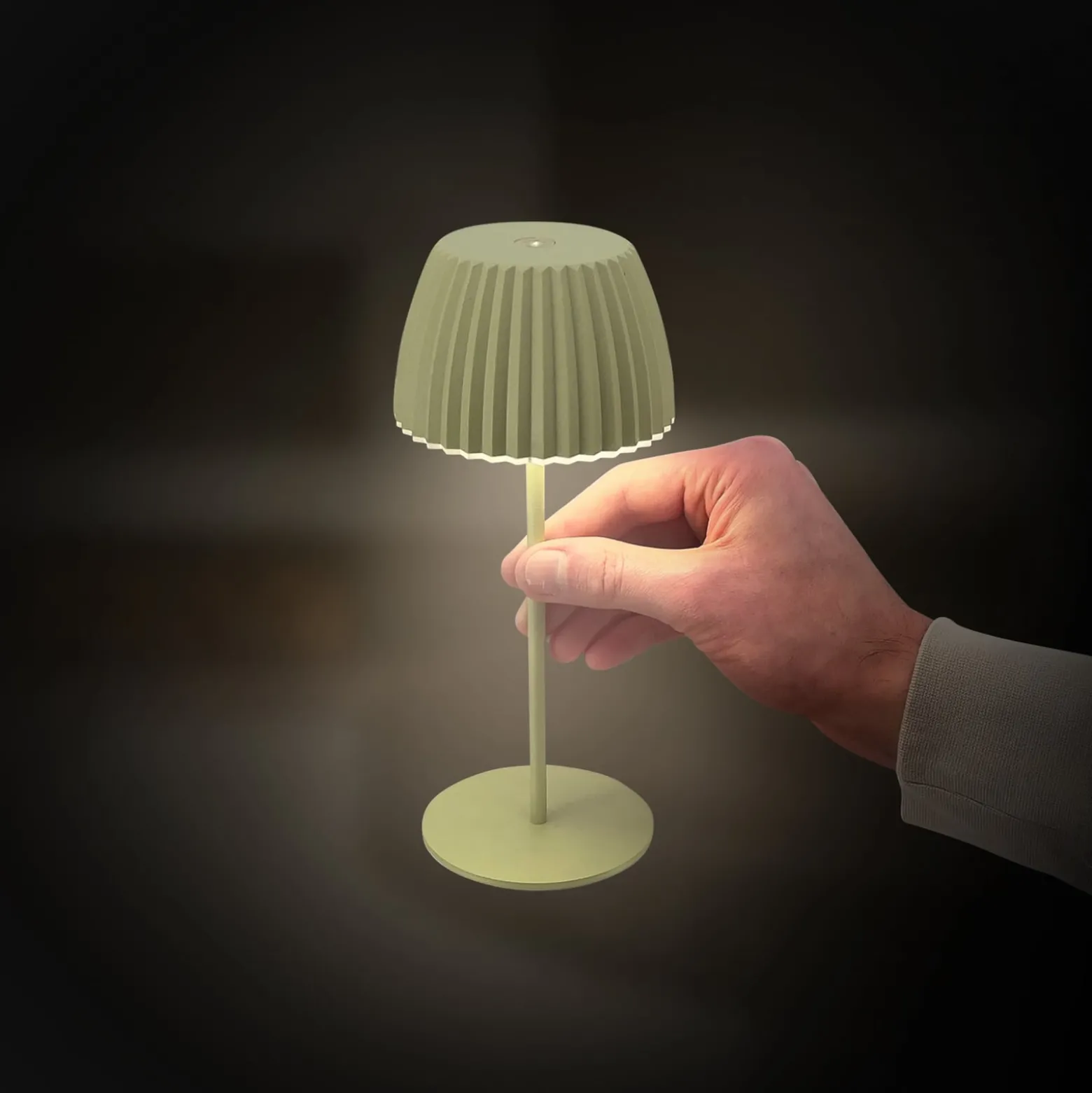 LED-Akku-Tischlampe Brilo unplugged Riffle, 20 cm, grün