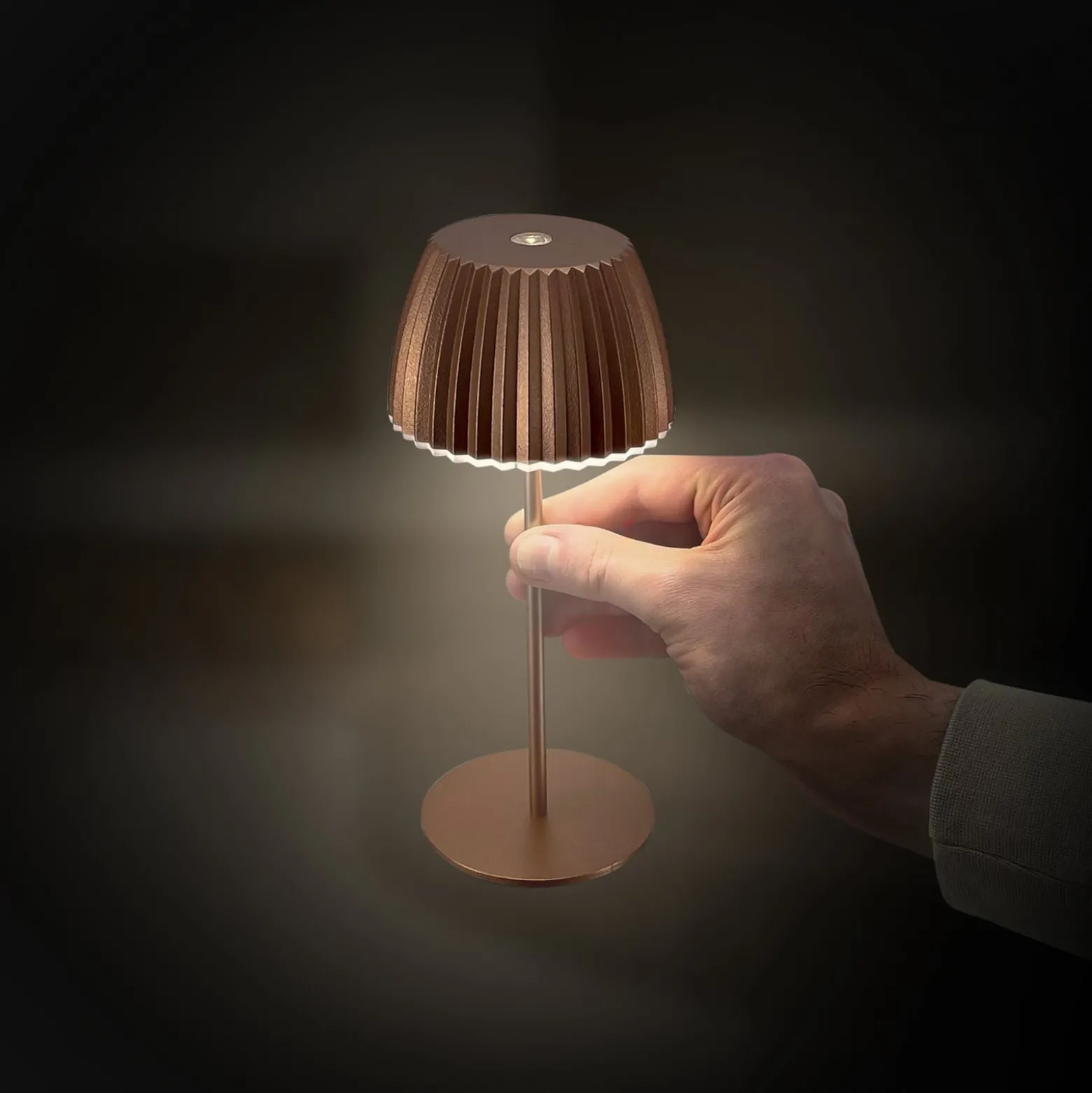 LED-Akku-Tischlampe Brilo unplugged Riffle, 20 cm, kupfer