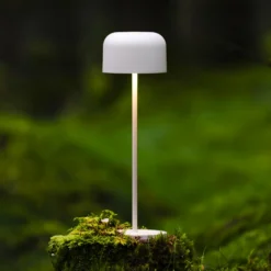 LED-Akku-Tischlampe Lille, Höhe 36 cm, weiß, IP54, USB