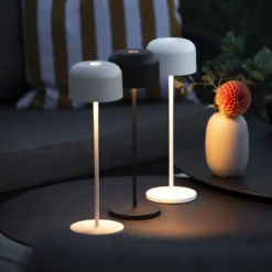 LED-Akku-Tischlampe Lille, Höhe 36 cm, schwarz, IP54, USB