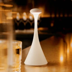 LED-Akkutischleuchte Nudrop mini, schneeweiß, IP54, dimmbar